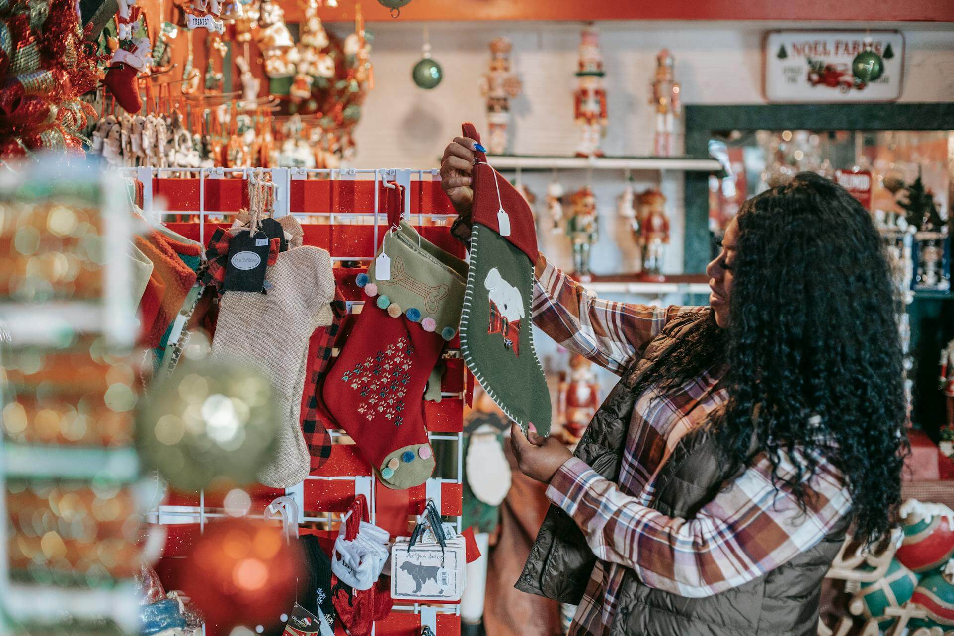 Christmas Shop Seasonal Storage Image